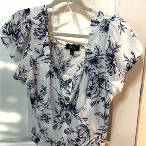 BCX Floral Womens Top Size Large